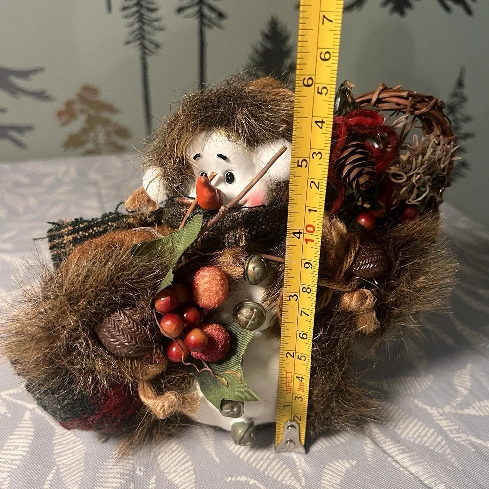Woodland‎ Mountain Snowman Resin Figurine Tabletop Display